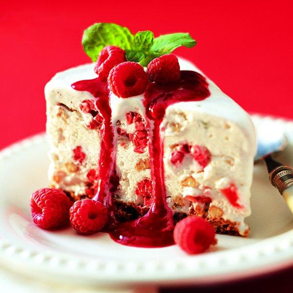 Ice cream fruitcake