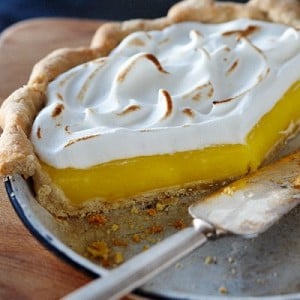 Lemon-meringue pie