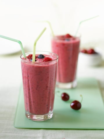 superfood berry smoothie