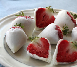 Make the cutest frozen yogurt-covered strawberries
