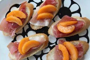 Apricot and prosciutto on baguette