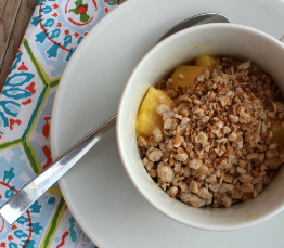How to make a personal peach crumble in 15 minutes