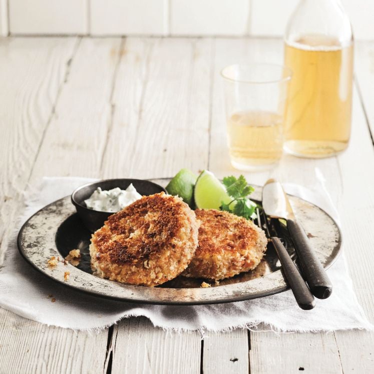 Wild salmon cakes with spicy lime