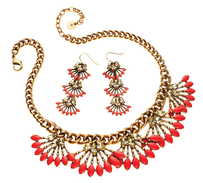 Stella & Dot coral and gold Necklace and earrings