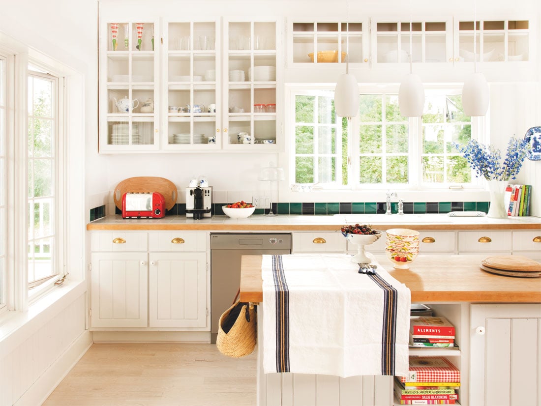 summer-kitchen-decorating-cottage-decor-white