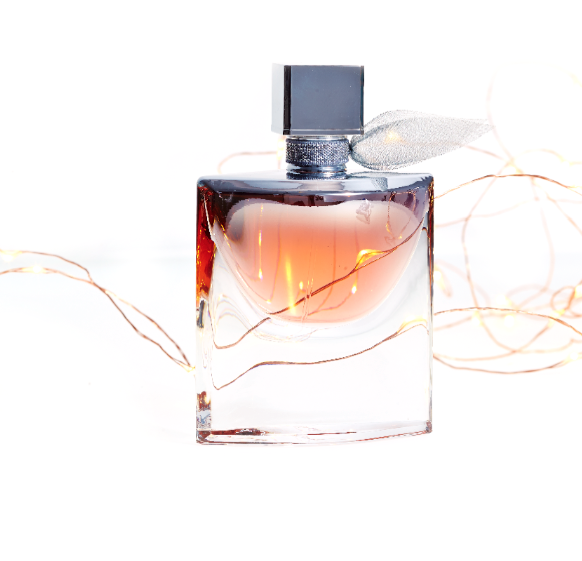 5 scents perfect for under the mistletoe