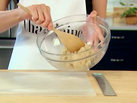 How to roll icebox cookie dough