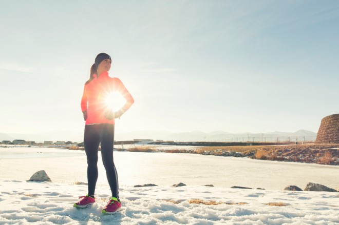woman-winter-jog