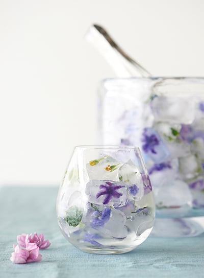 The perfect DIY Easter table setting Ice Bucket Photo, Sian Richards