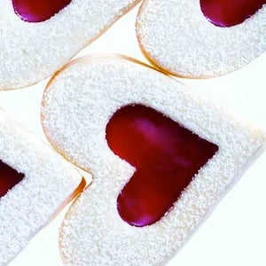 Raspberry sugar cookie hearts