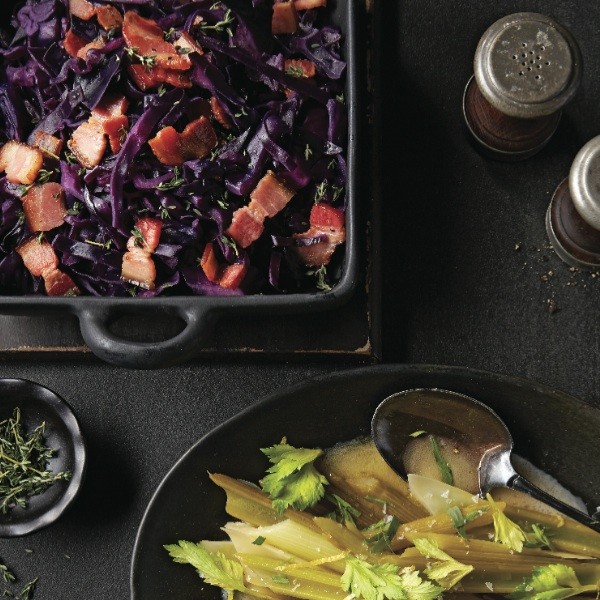 Braised cabbage with bacon