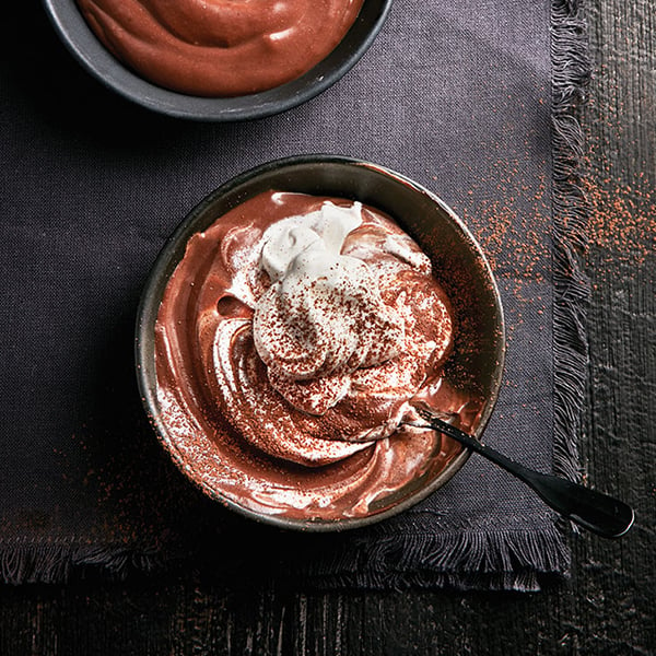 Homemade creamy chocolate pudding recipe