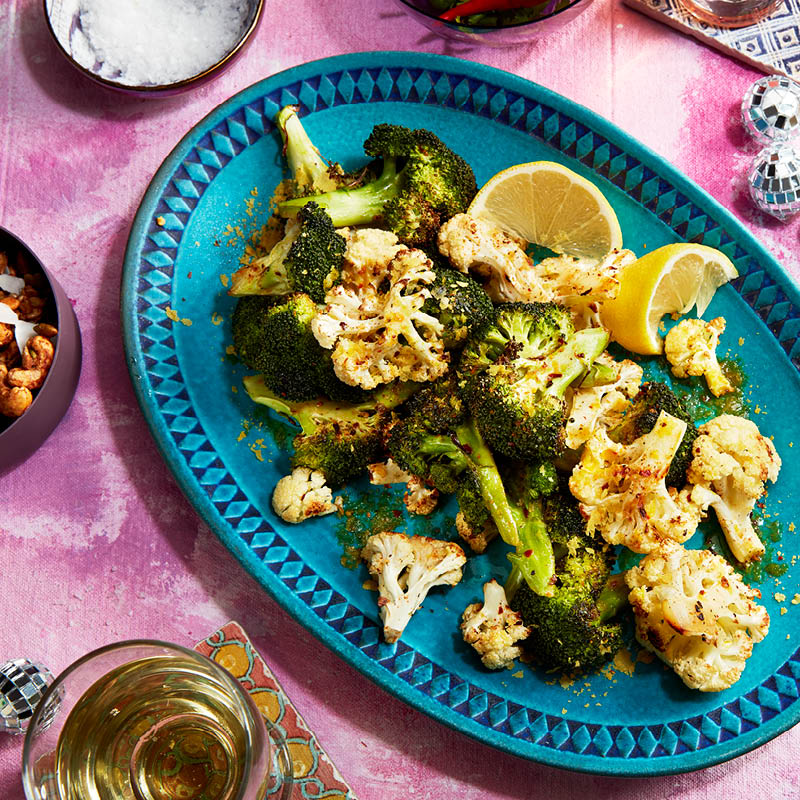 Cheesy vegan broccoli and cauliflower bites