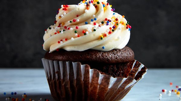 chocolate cupcakes with vanilla buttercream icing