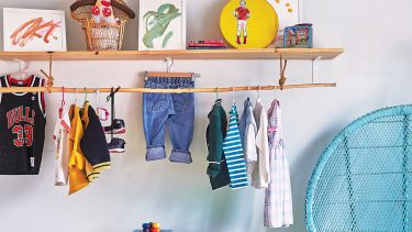 Organizing tips for kids bedroom DIY wall shelf