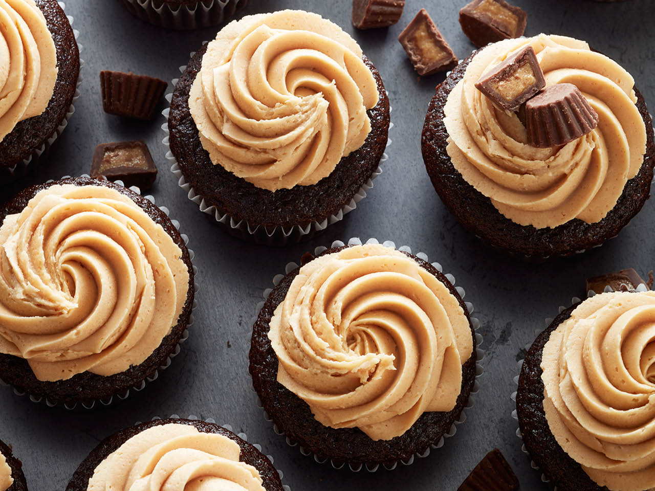 best chocolate cupcakes with peanut butter icing