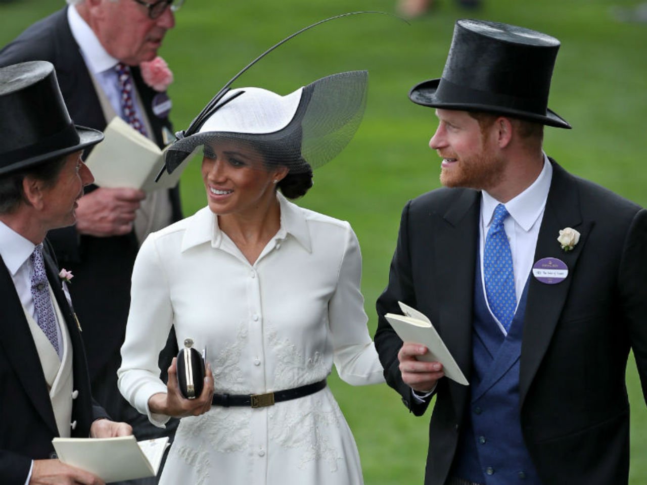 Meghan Markle Tops Her Royal Ascot Outfit Off With A Swooping Hat