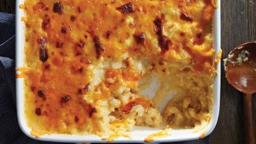 macaroni and cheese with a golden crust