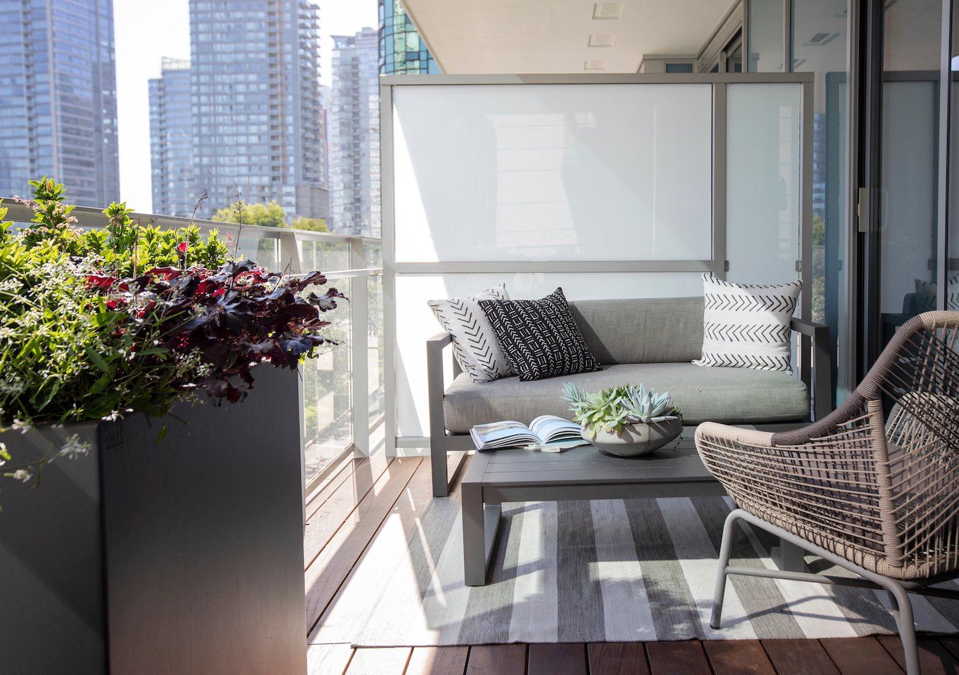 backyard privacy created with an Aloe balcony privacy screen on a condo balcony