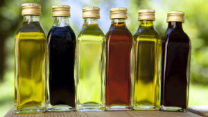 Different types of vinegars, from red wine to white wine to balsamic, for an FAQ