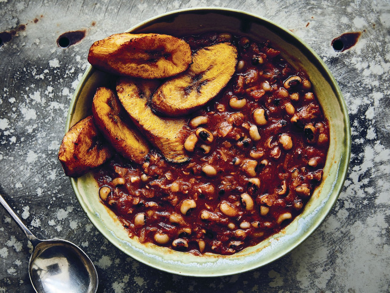 Nigerian Stewed Black-Eyed Peas and Plantains (Ewa Riro and Dodo)