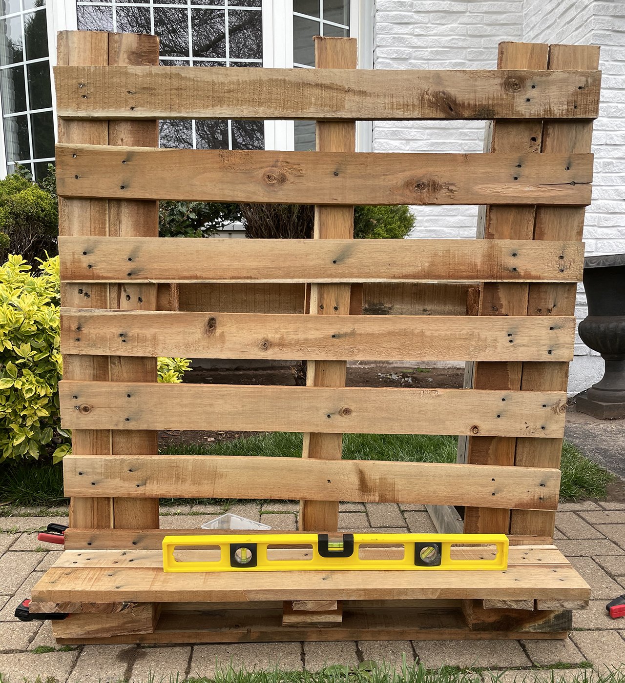 Adding bar step to the pallets