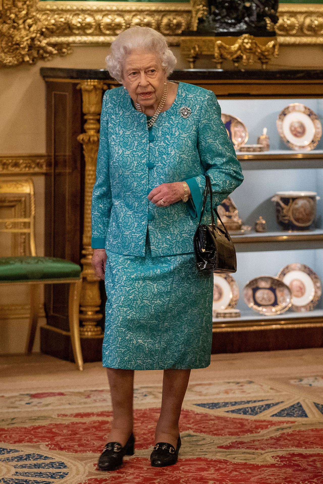 Queen Elizabeth II attends a reception to mark the Global Investment Summit, at Windsor Castle in Windsor, west of London on October 19, 2021. (Photo: Arthur Edwards / AFP via Getty Images)
