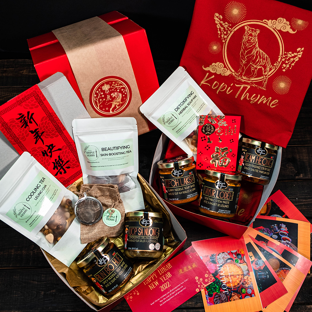 A gift set filled with hand-picked herbal mixes and a selection of Kopi Thyme’s sauces.