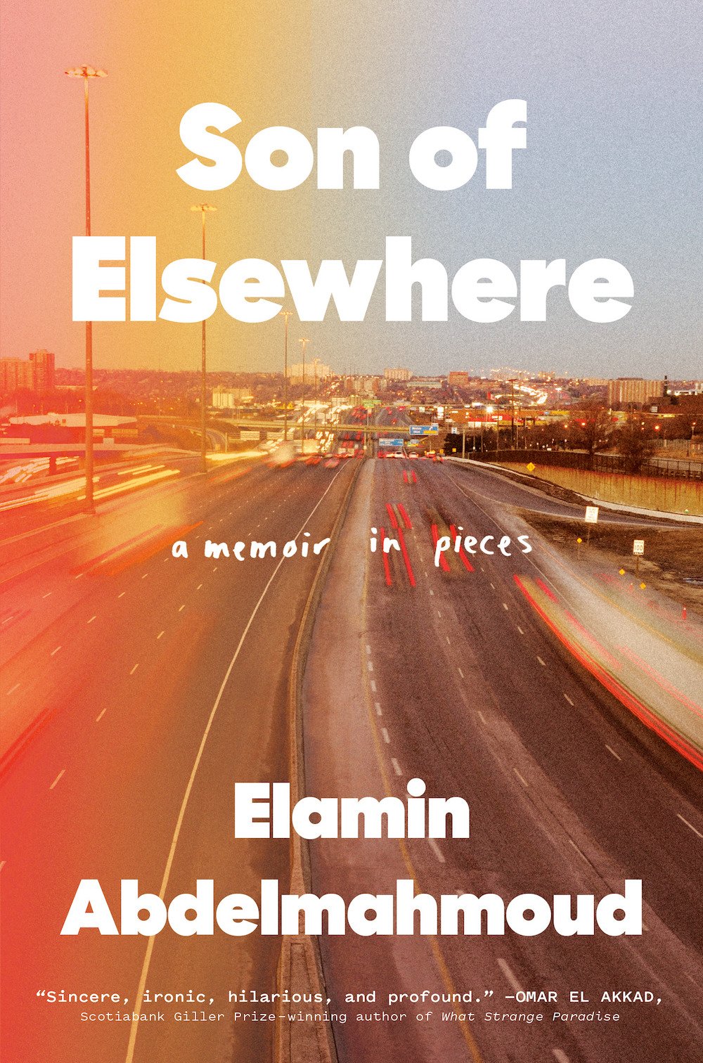 La couverture du livre du printemps 2022, Son of Elsewhere, représentant une autoroute avec des voitures qui passent